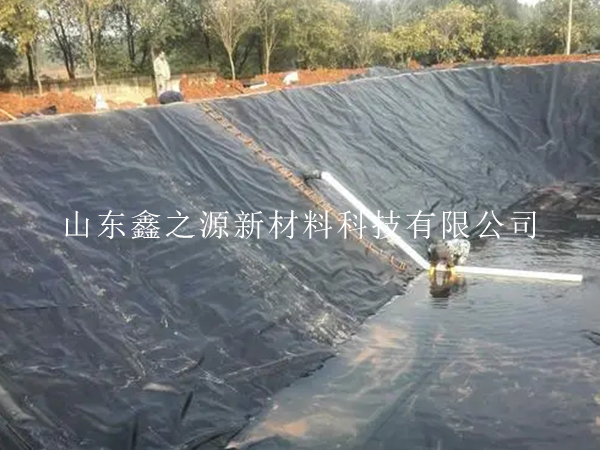 HDPE土工膜的施工細(xì)節(jié)部位該如何進(jìn)行處理？